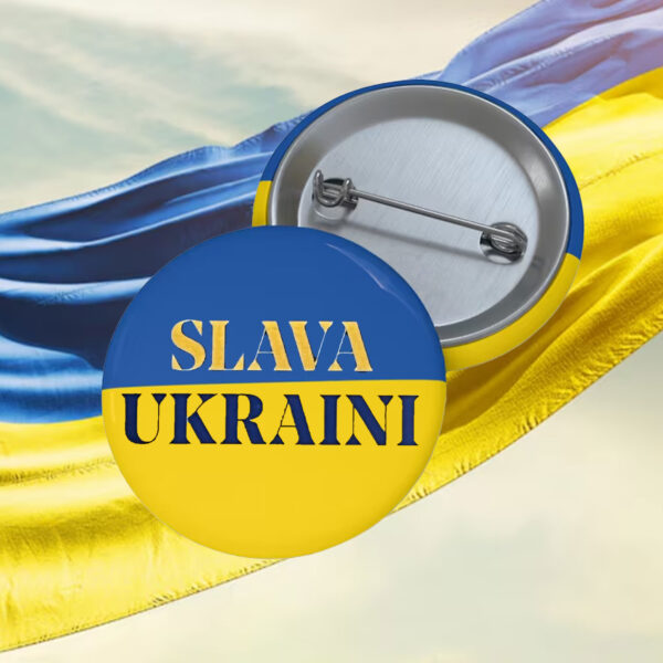 Slava Ukraini 2025 Pin Button